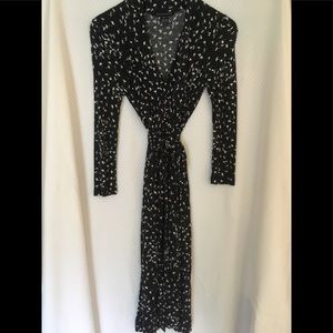 Pretty print classic tie-back dress